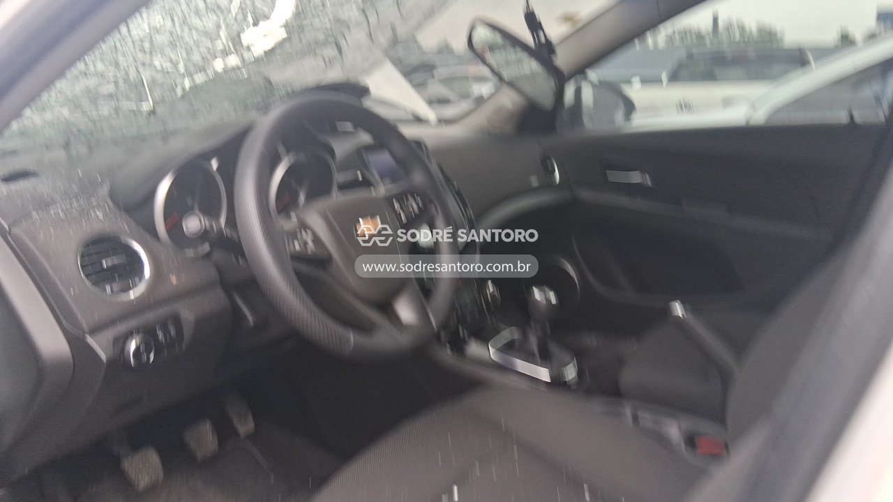 Foto 11 de 13: CHEVROLET - CRUZE LT NB 2012/2012