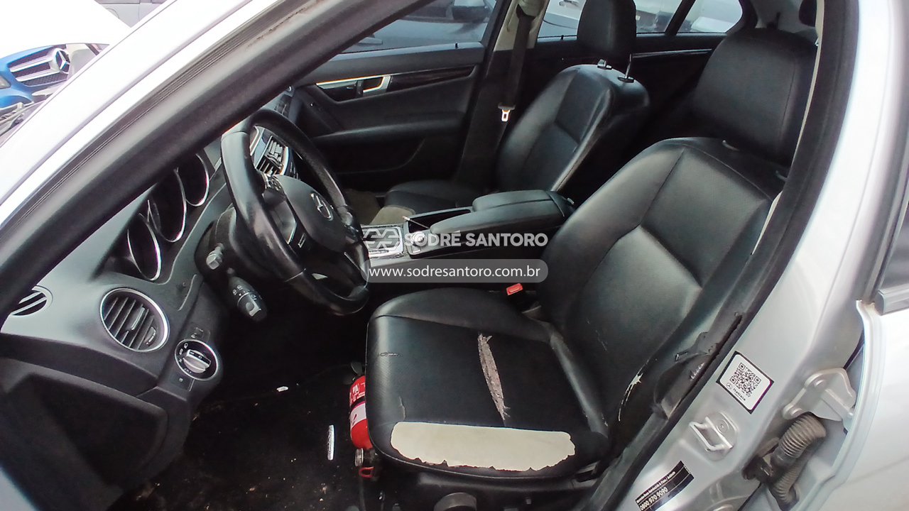 Foto 8 de 13: MERCEDES-BENZ - C 180 CGI 2012/2012