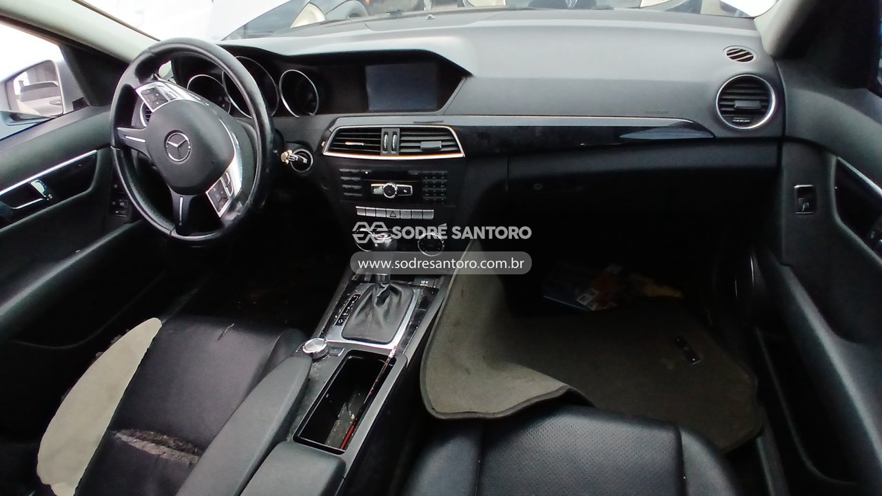 Foto 7 de 13: MERCEDES-BENZ - C 180 CGI 2012/2012