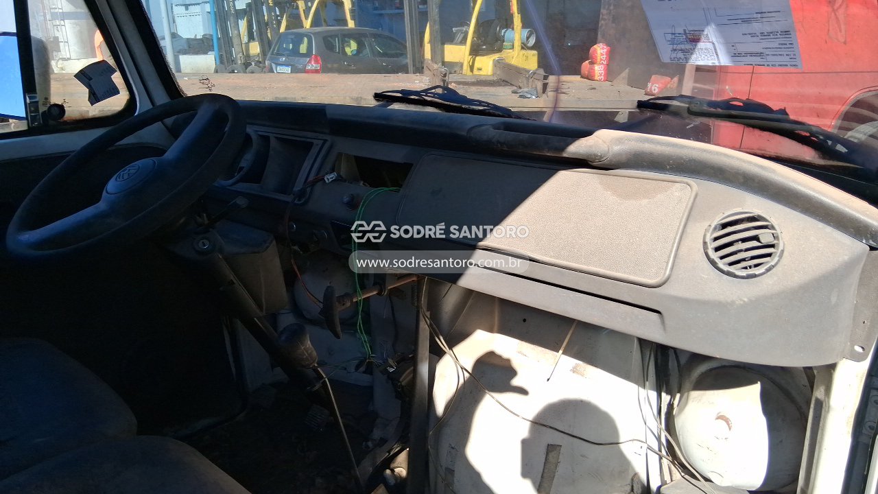 Foto 7 de 8: VOLKSWAGEN - KOMBI 2012/2013