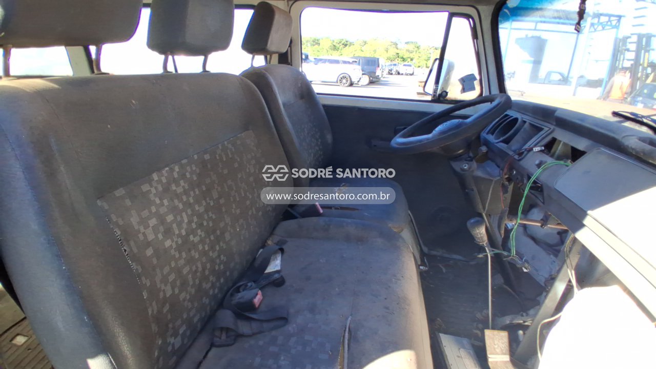 Foto 8 de 8: VOLKSWAGEN - KOMBI 2012/2013