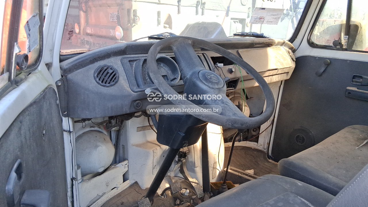Foto 6 de 8: VOLKSWAGEN - KOMBI 2012/2013