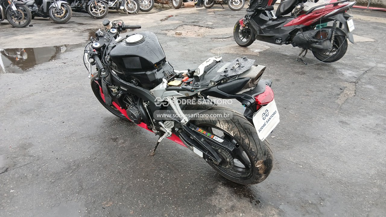 Foto 2: HONDA - CBR 600RR 2008/2008