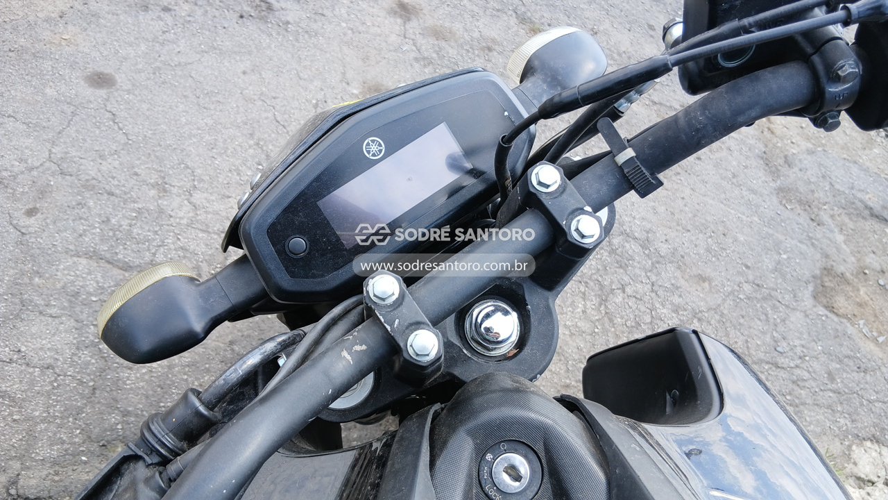 Foto 7 de 10: YAMAHA - FZ15 FAZER ABS 2023/2024