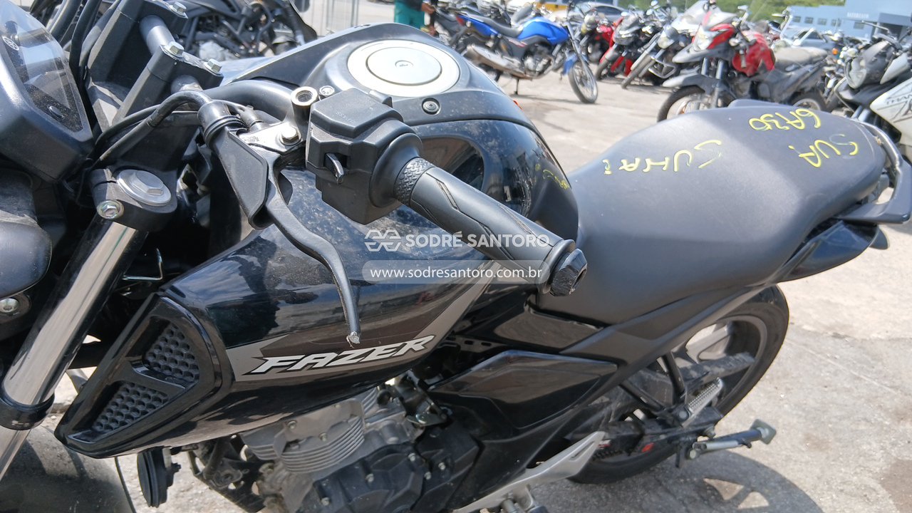 Foto 8 de 10: YAMAHA - FZ15 FAZER ABS 2023/2024