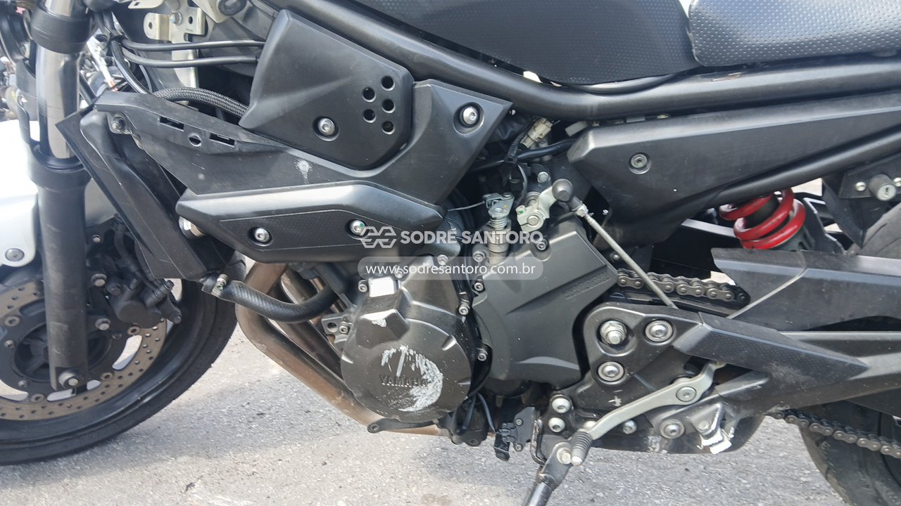 Foto 9 de 9: YAMAHA - XJ6 N 2011/2012