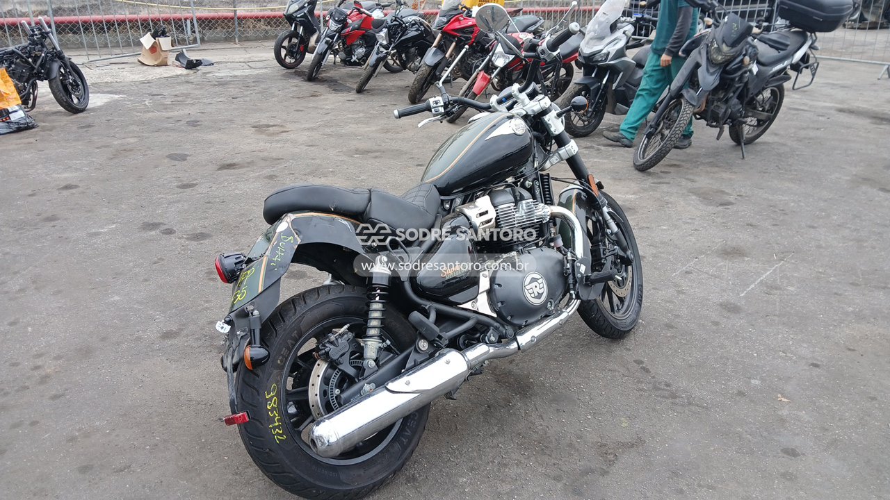 Foto 4: ROYAL ENFIELD - SUPER METEOR 650 2025/2026