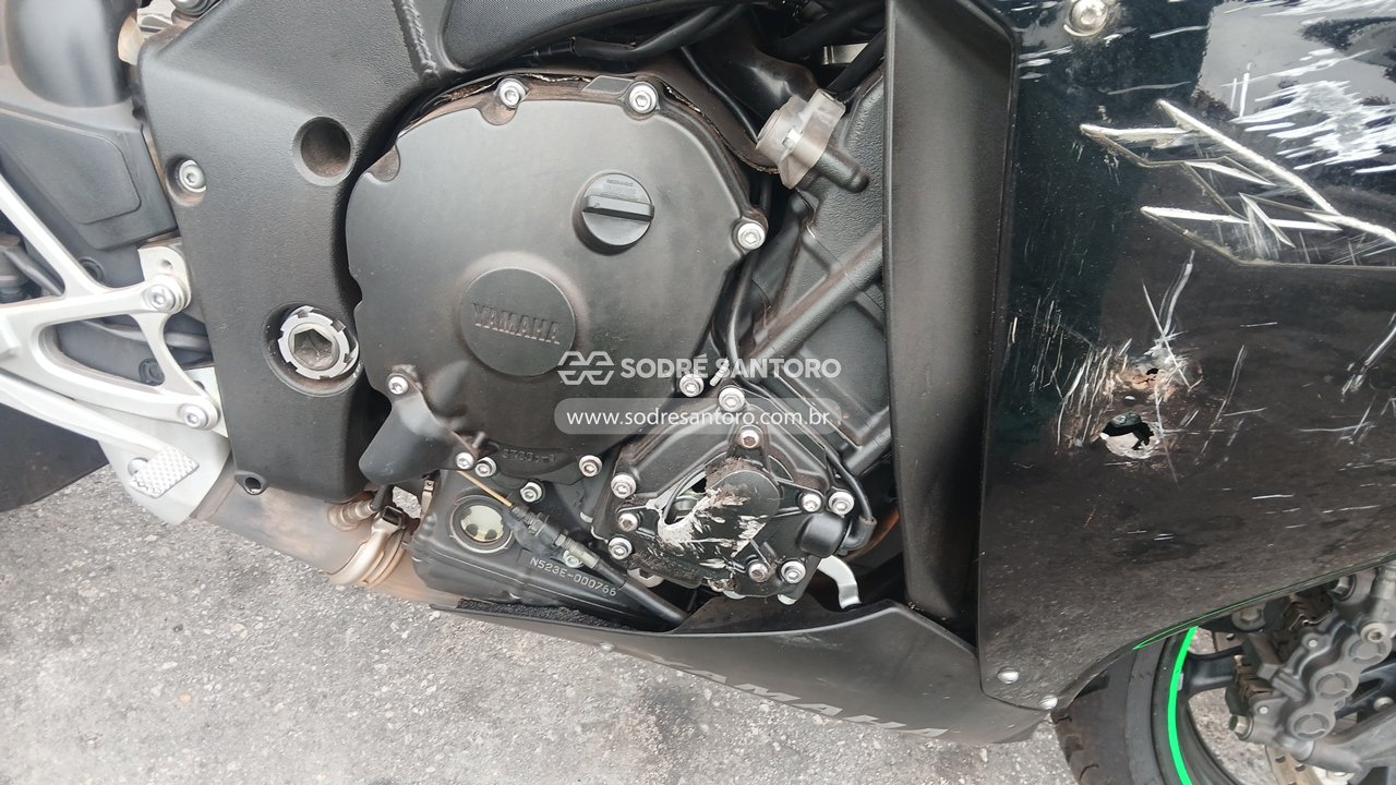 Foto 10 de 10: YAMAHA - YZF R1 2011/2012