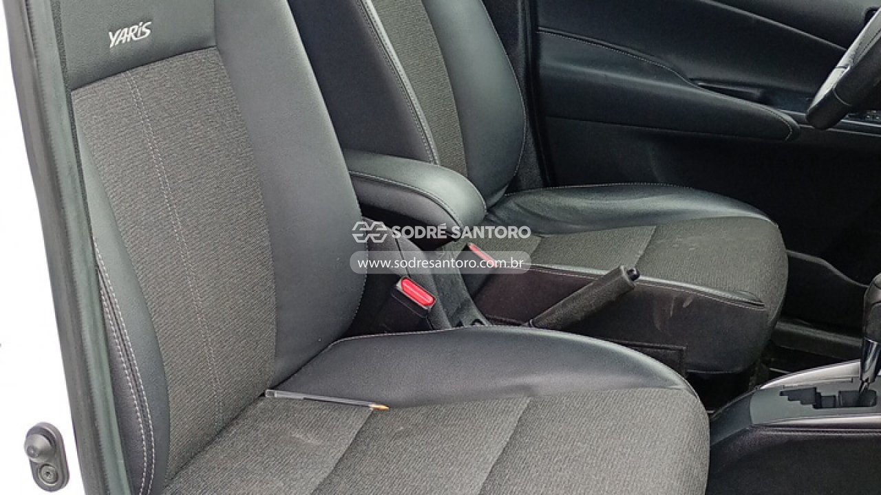 Foto 9 de 13: TOYOTA - YARIS HA XS15 2023/2023