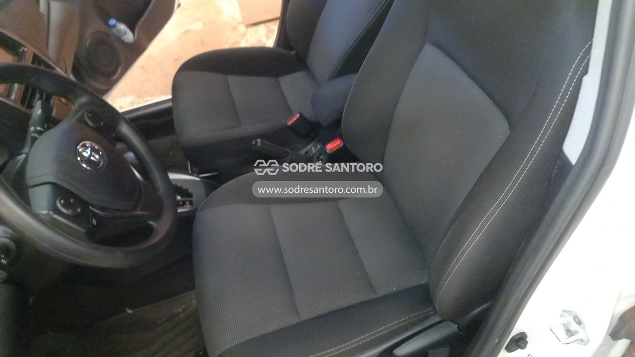 Foto 8 de 12: TOYOTA - YARIS SA XL15 2023/2023