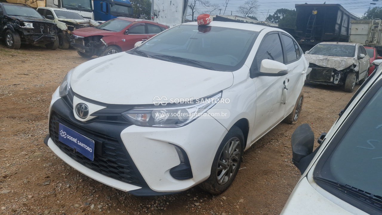 Foto 3: TOYOTA - YARIS SA XS15 2024/2024