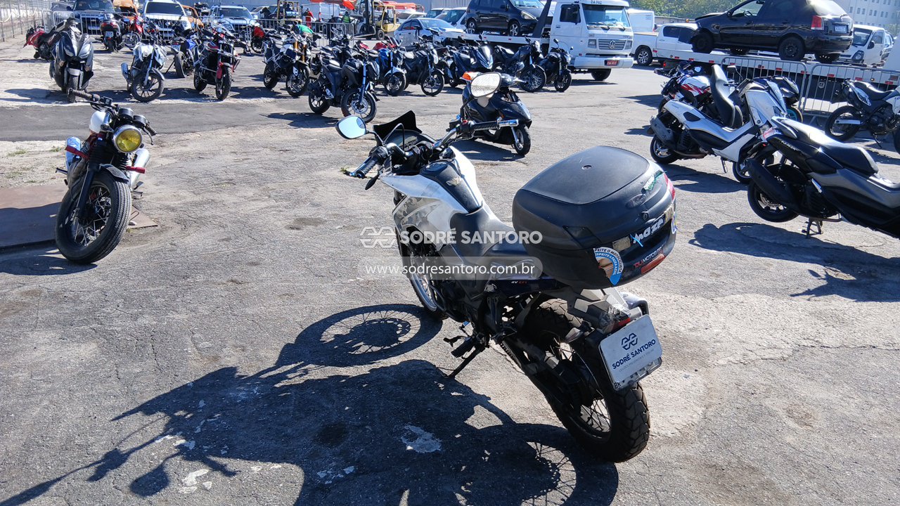 Foto 2: DAFRA - NH 190 2020/2020