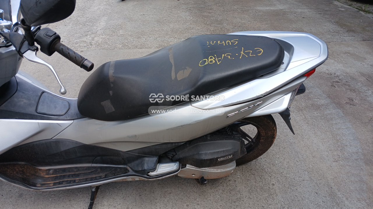 Foto 8 de 11: HONDA - PCX 150 2018/2018