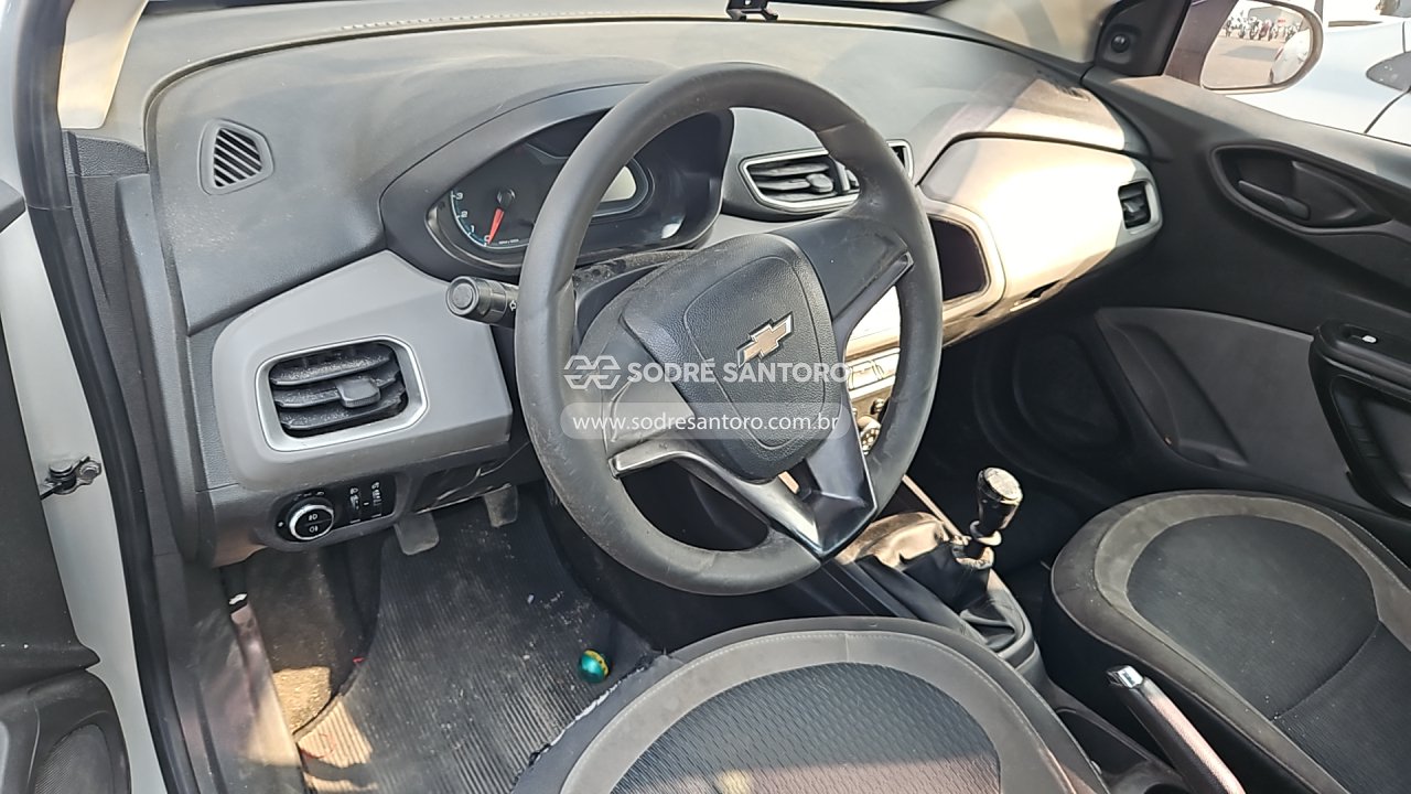 Foto 6 de 13: CHEVROLET - ONIX 1.0MT LT 2014/2015