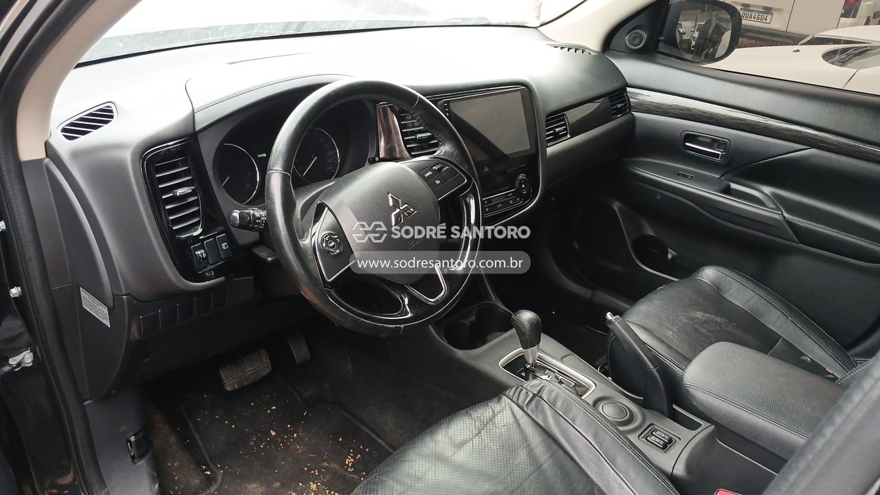 Foto 6 de 13: MITSUBISHI - OUTLANDER 2.0 2015/2016