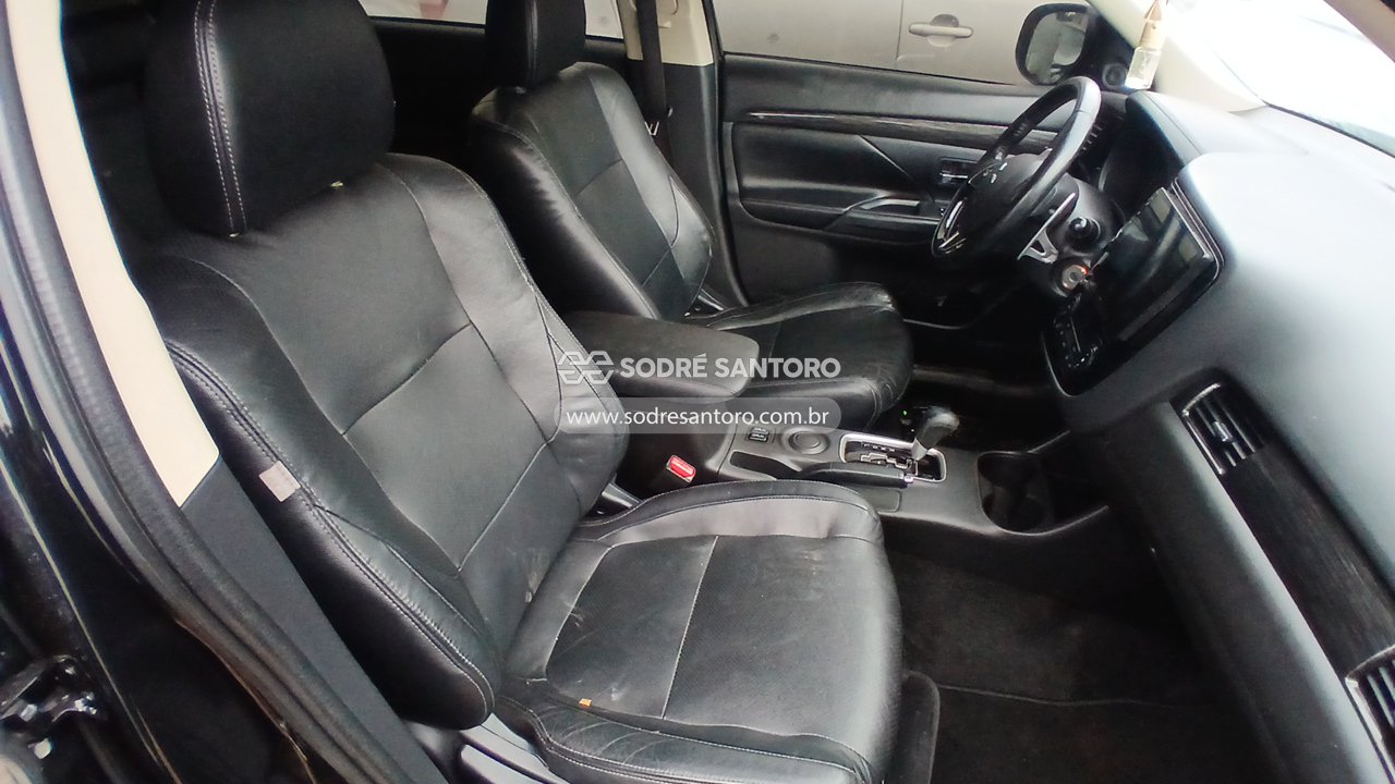 Foto 9 de 13: MITSUBISHI - OUTLANDER 2.0 2015/2016