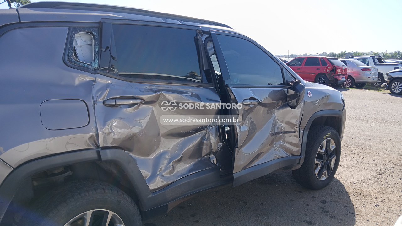 Foto 11 de 13: JEEP - COMPASS TRAILHAWK 2017/2017