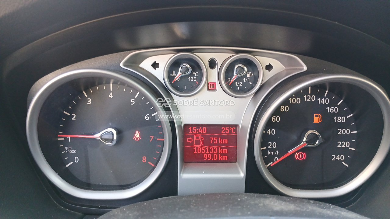 Foto 7 de 13: FORD - FOCUS HC FLEX 2011/2012