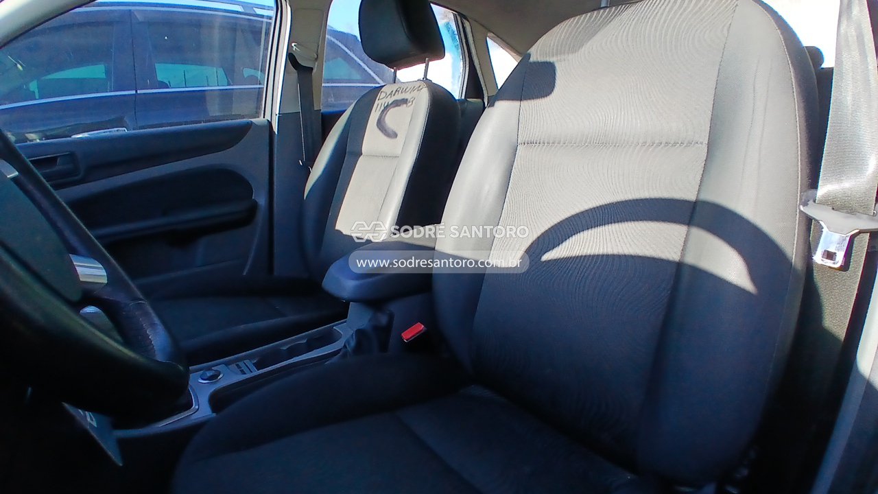 Foto 9 de 13: FORD - FOCUS HC FLEX 2011/2012