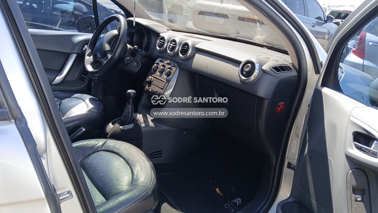 Foto 7 de 13: CITROEN - C3 90M TENDANCE 2014/2015