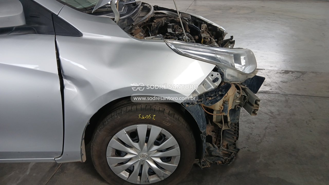 Foto 11 de 13: TOYOTA - YARIS SA XL15 2024/2025