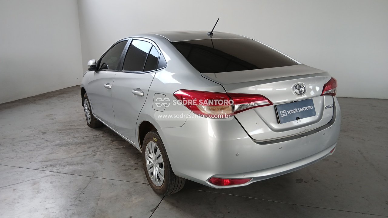 Foto 2: TOYOTA - YARIS SA XL15 2024/2025