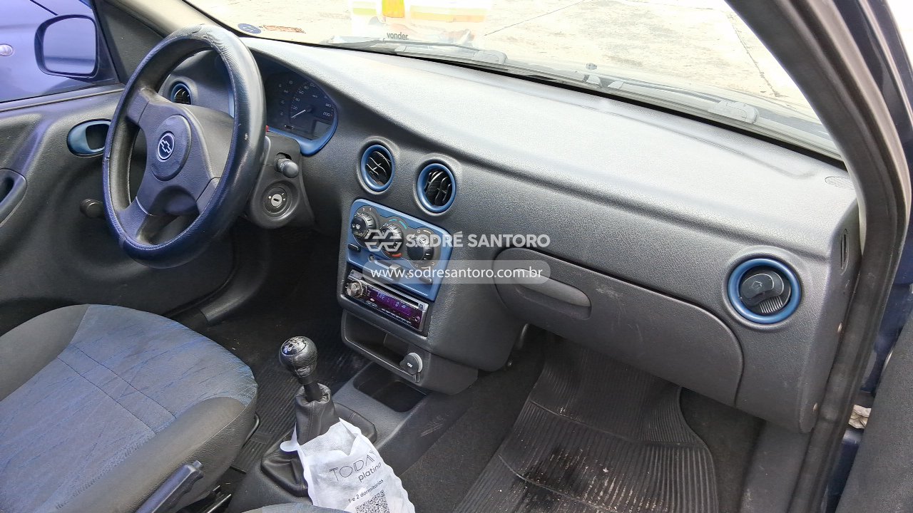 Foto 8 de 10: CHEVROLET - CELTA 2003/2004