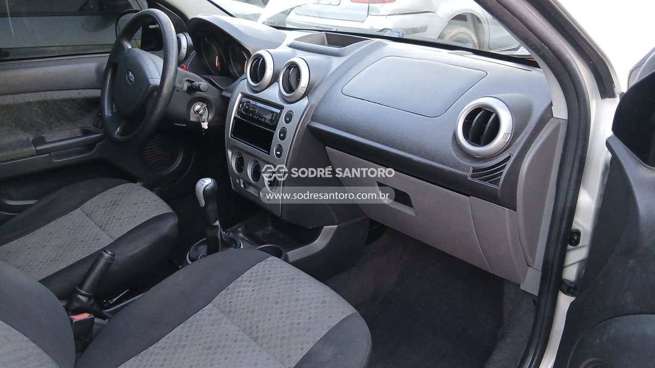 Foto 8 de 11: FORD - FIESTA 1.6 FLEX 2010/2011