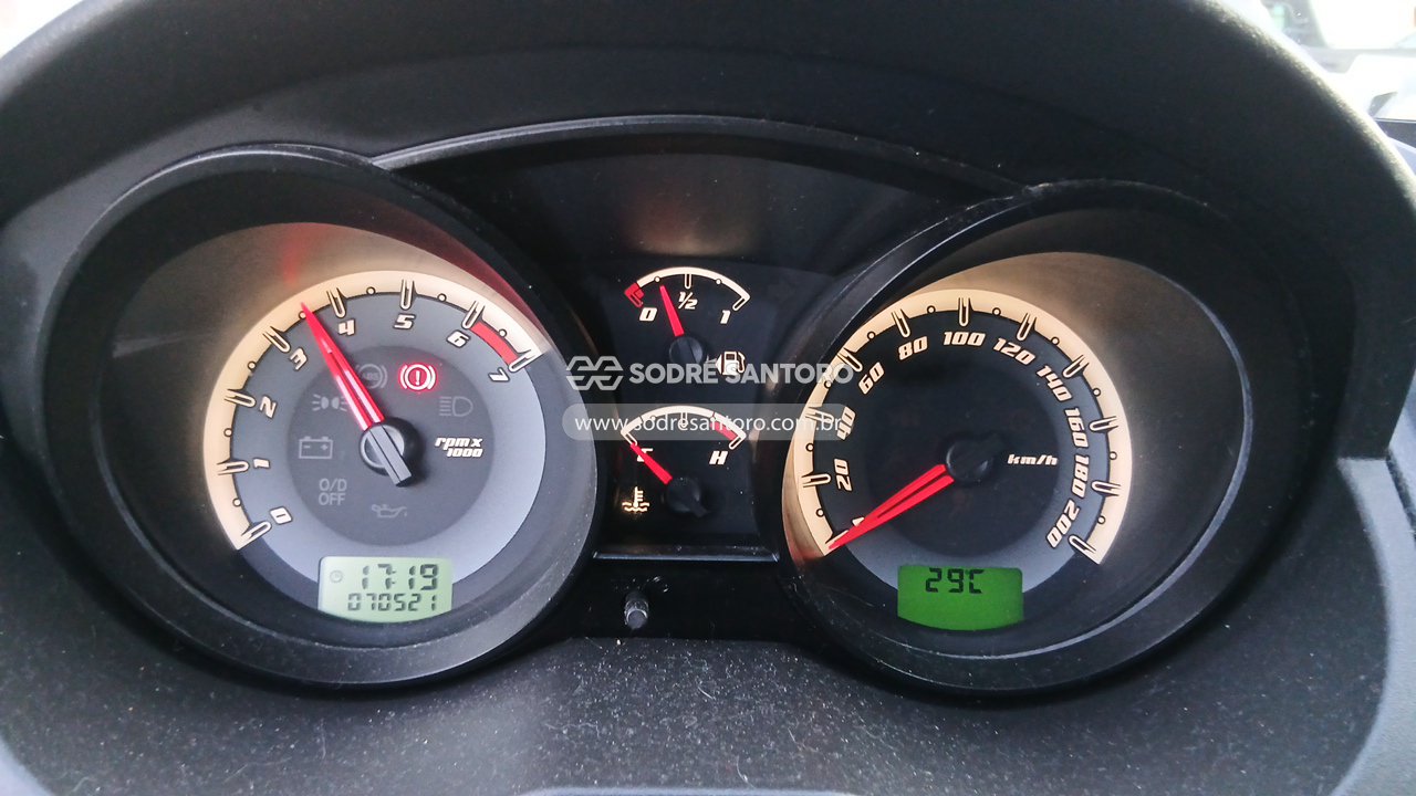 Foto 7 de 11: FORD - FIESTA 1.6 FLEX 2010/2011