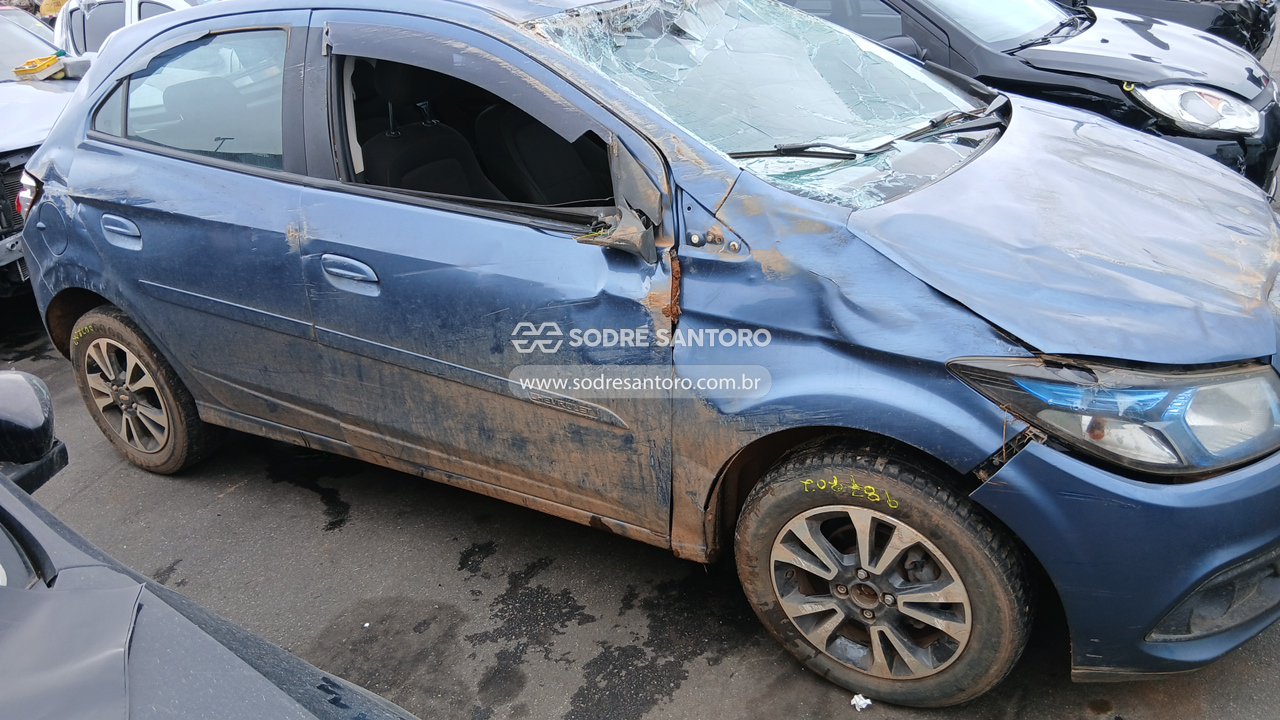 Foto 12 de 13: CHEVROLET - ONIX 1.4 LTZ 2015/2016