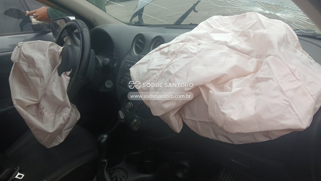 Foto 7 de 8: NISSAN - MARCH 16SR FLEX 2011/2012