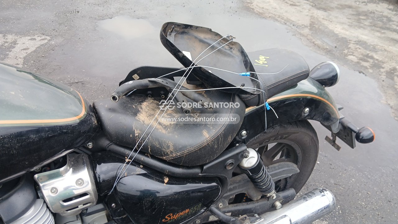 Foto 9 de 11: ROYAL ENFIELD - SUPER METEOR 650 2024/2025