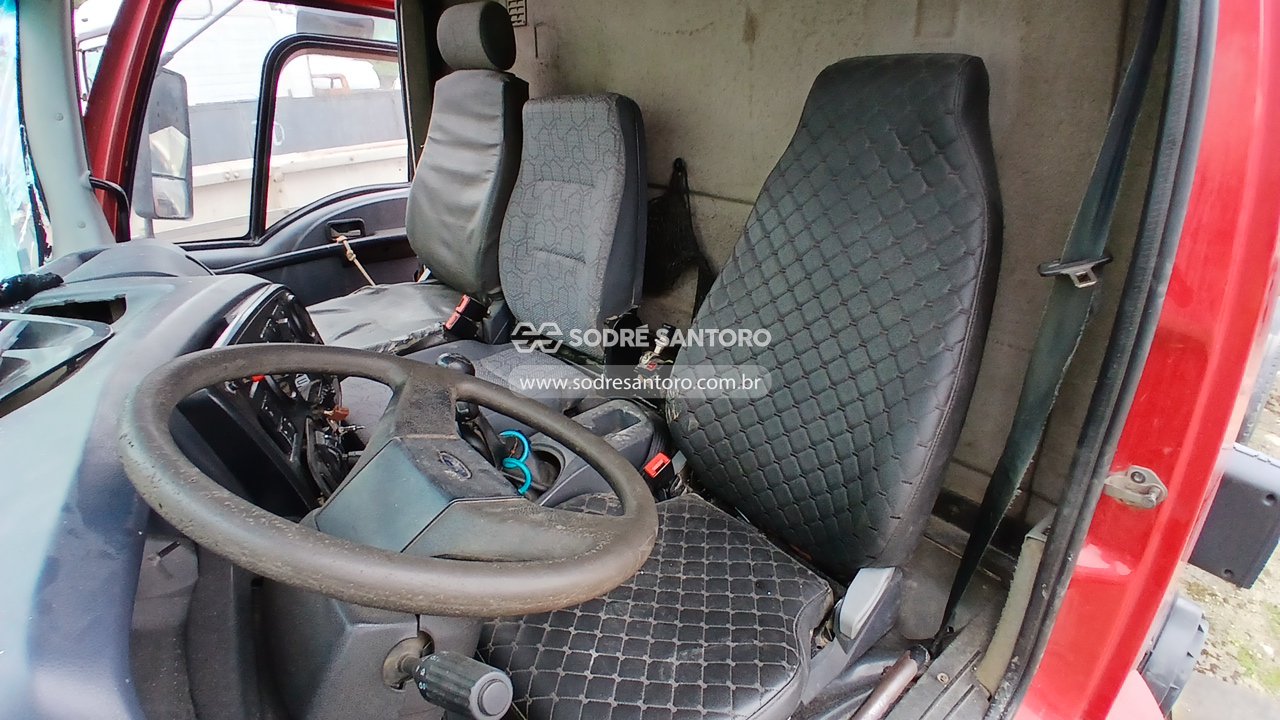 Foto 9 de 12: FORD - CARGO 2422 CN 2011/2012