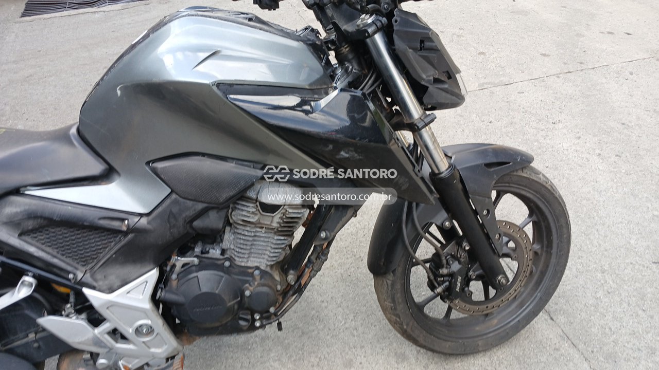 Foto 10 de 11: HONDA - CB 300F TWISTER CBS 2024/2024