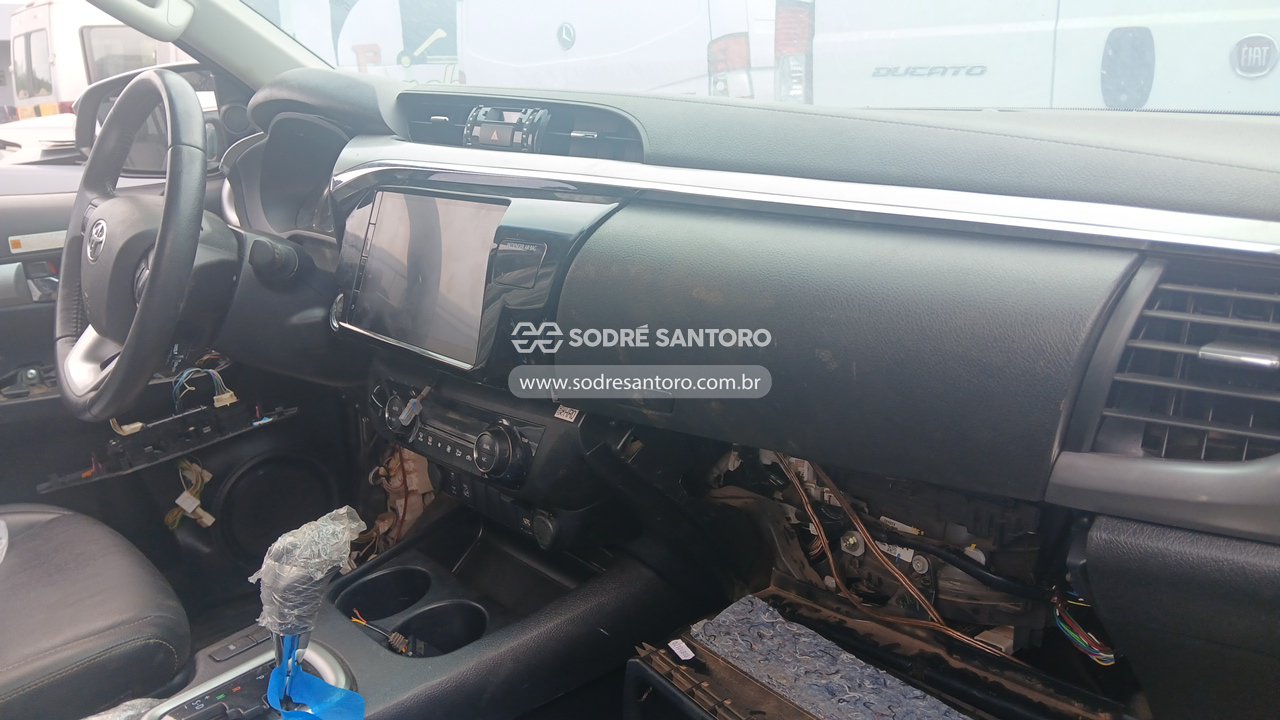 Foto 7 de 9: TOYOTA - HILUX 2024/2024