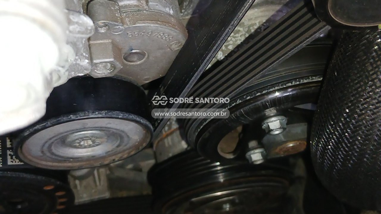 Foto 10 de 13: CHEVROLET - ONIX 10TMT LT1 2023/2024