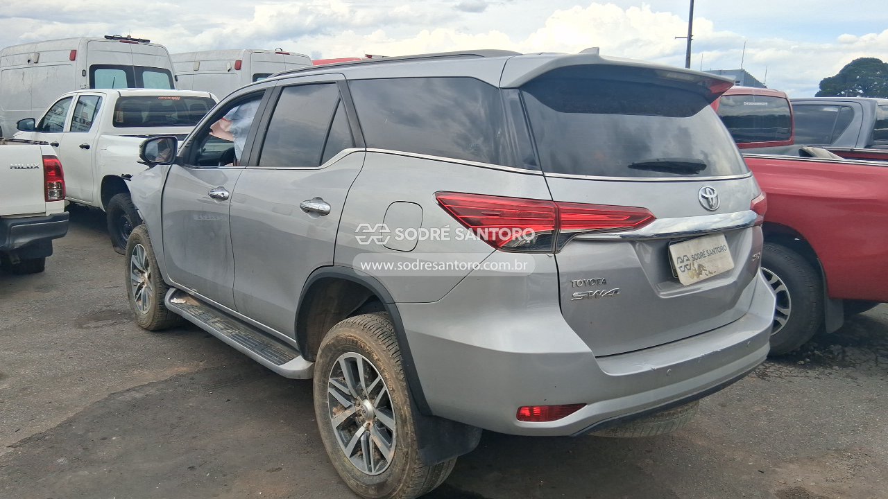 Foto 2: TOYOTA - HILUX 2019/2019