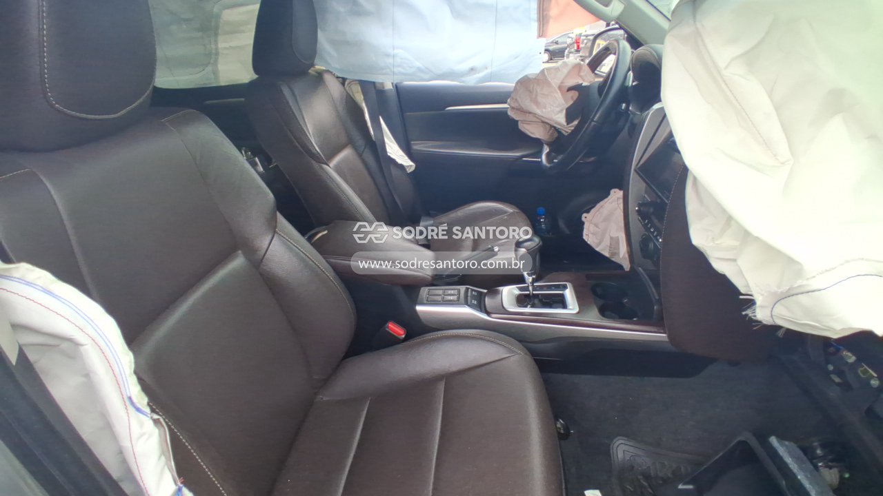 Foto 8 de 13: TOYOTA - HILUX 2019/2019