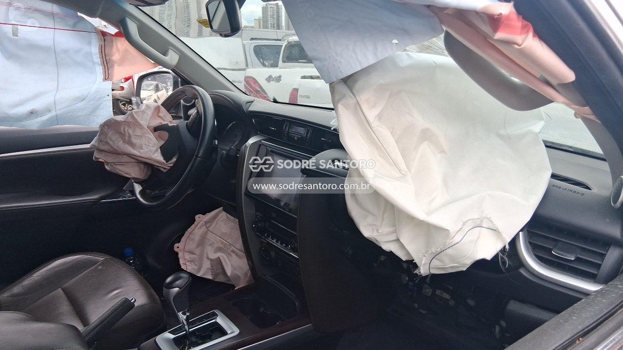 Foto 10 de 13: TOYOTA - HILUX 2019/2019