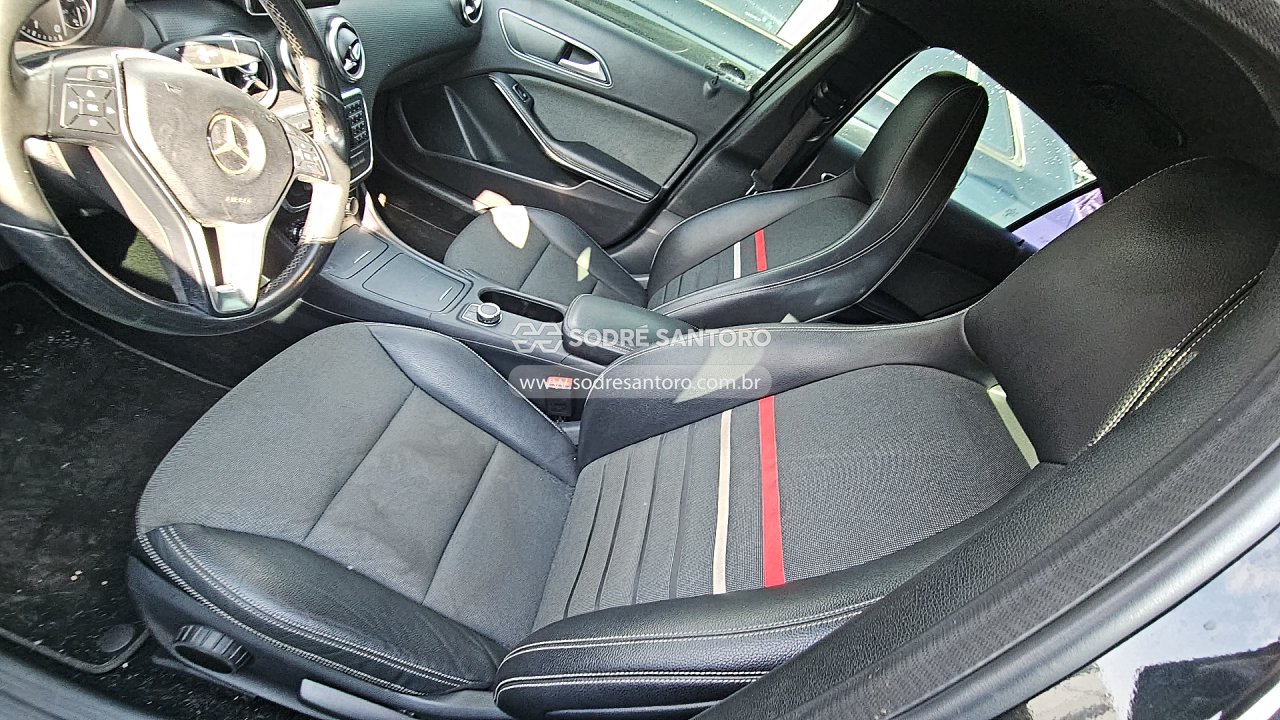 Foto 9 de 13: MERCEDES-BENZ - A200 FF 2015/2015