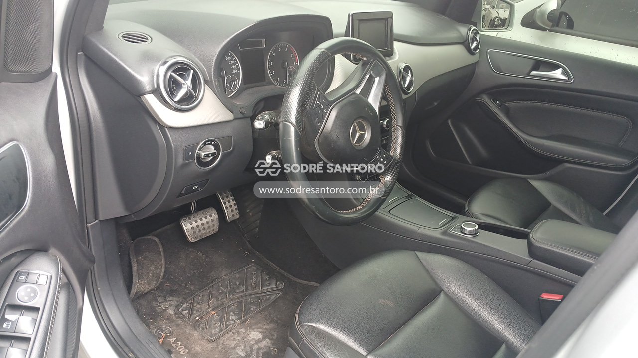 Foto 6 de 12: MERCEDES-BENZ - B200 CGI 2014/2014