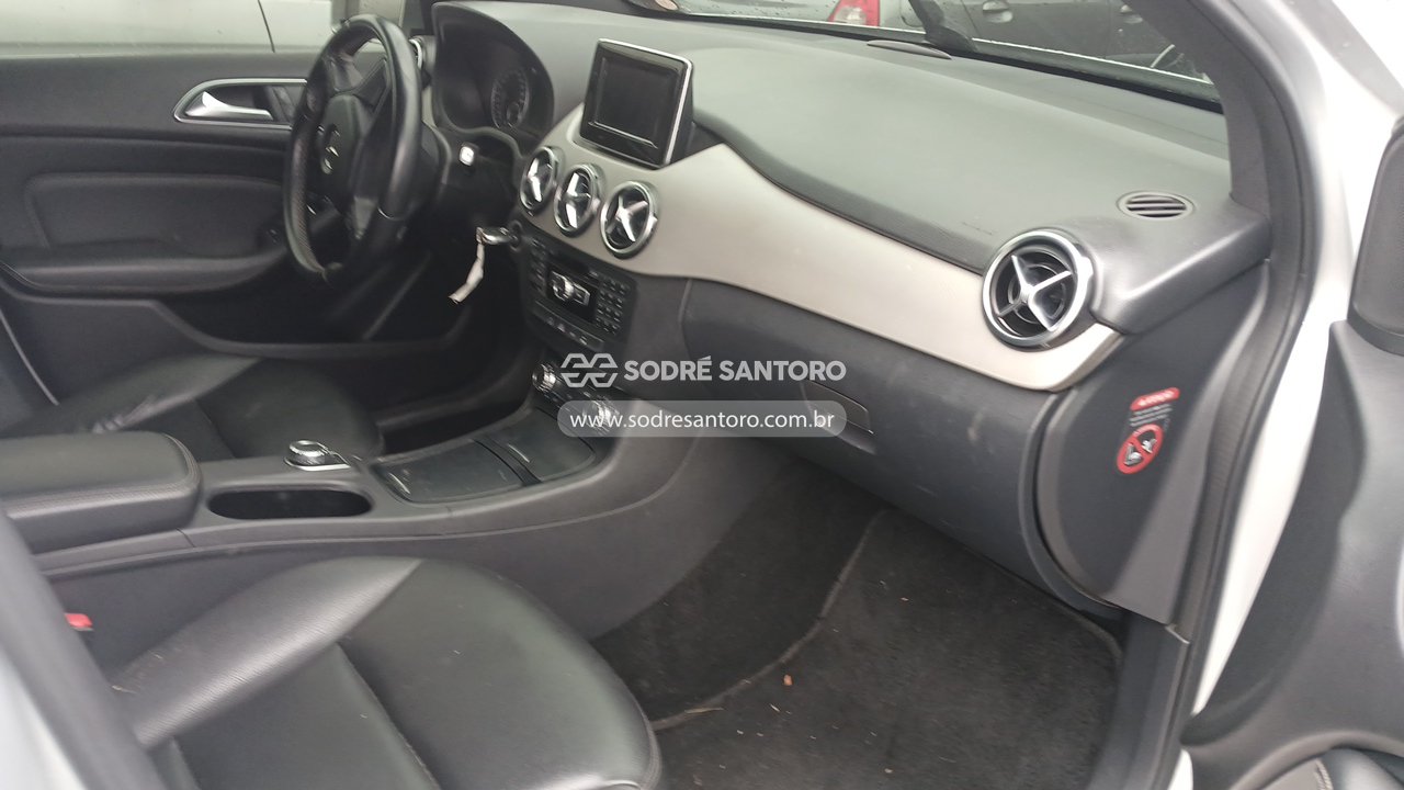 Foto 7 de 12: MERCEDES-BENZ - B200 CGI 2014/2014