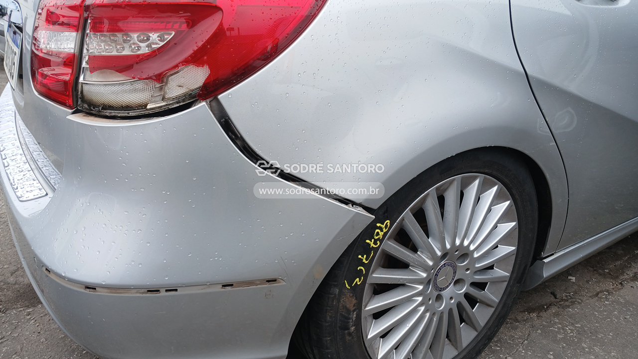 Foto 9 de 12: MERCEDES-BENZ - B200 CGI 2014/2014