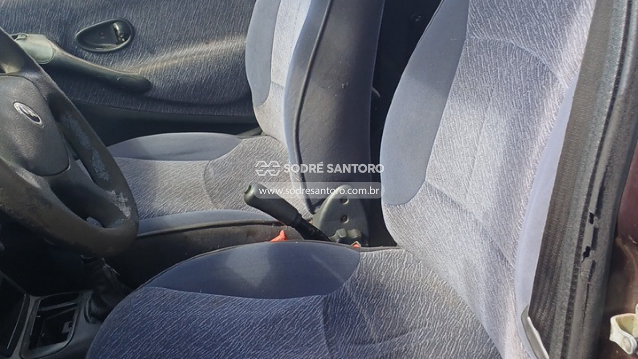 Foto 8 de 13: FIAT - PALIO ELX 2001/2002