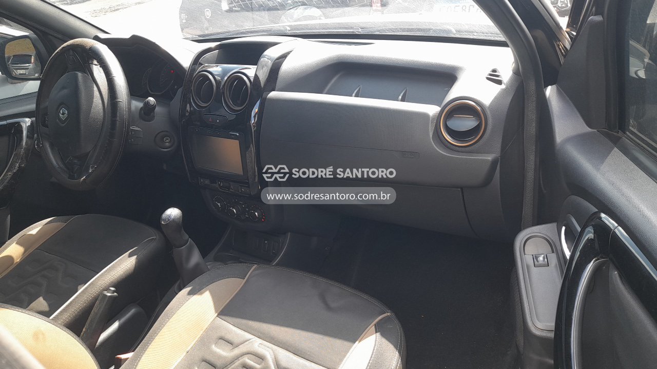 Foto 8 de 10: RENAULT - DUSTER 4X2 2016/2016