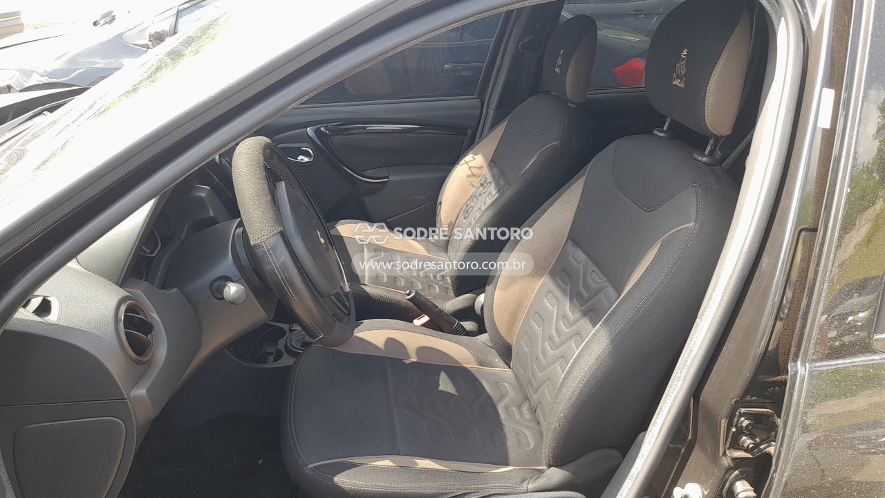 Foto 9 de 10: RENAULT - DUSTER 4X2 2016/2016