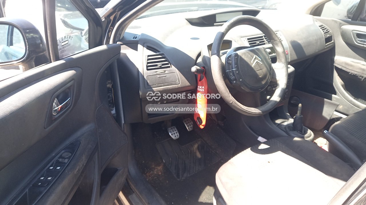 Foto 6 de 13: CITROEN - C4 2012/2013