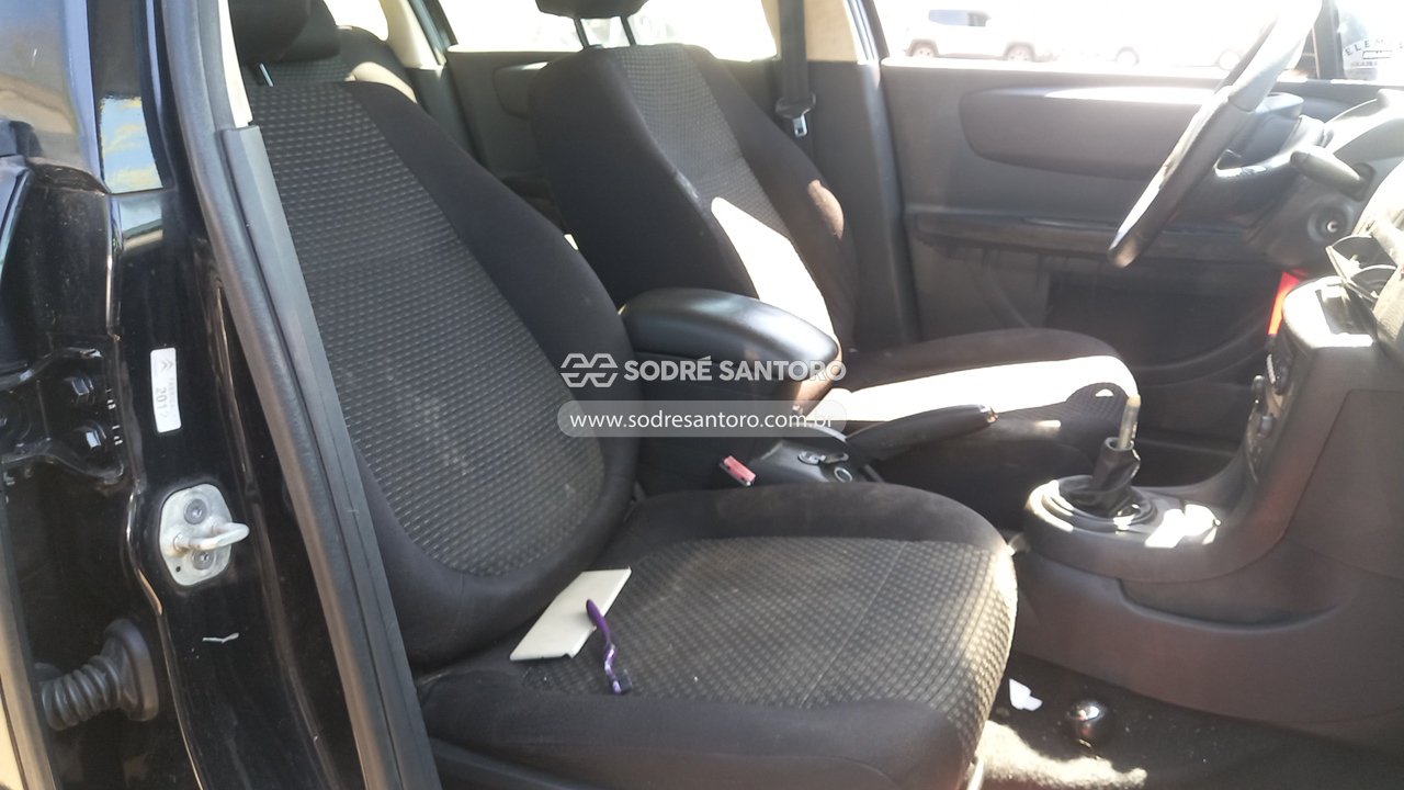 Foto 9 de 13: CITROEN - C4 2012/2013