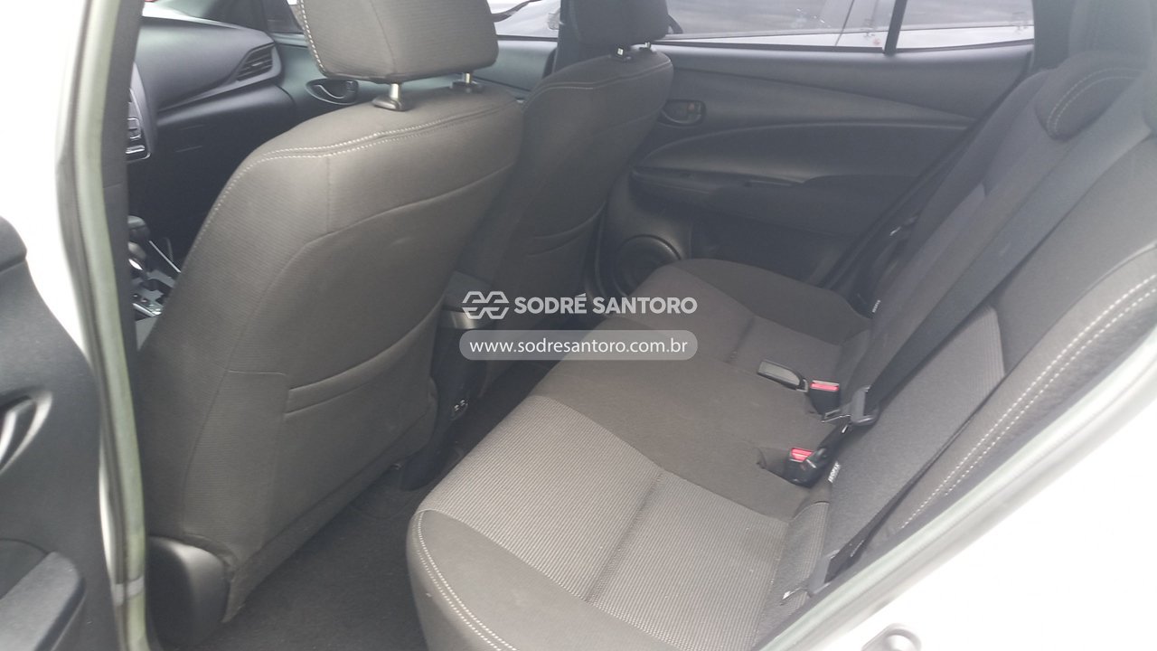 Foto 10 de 13: TOYOTA - YARIS HA XL15 2022/2023