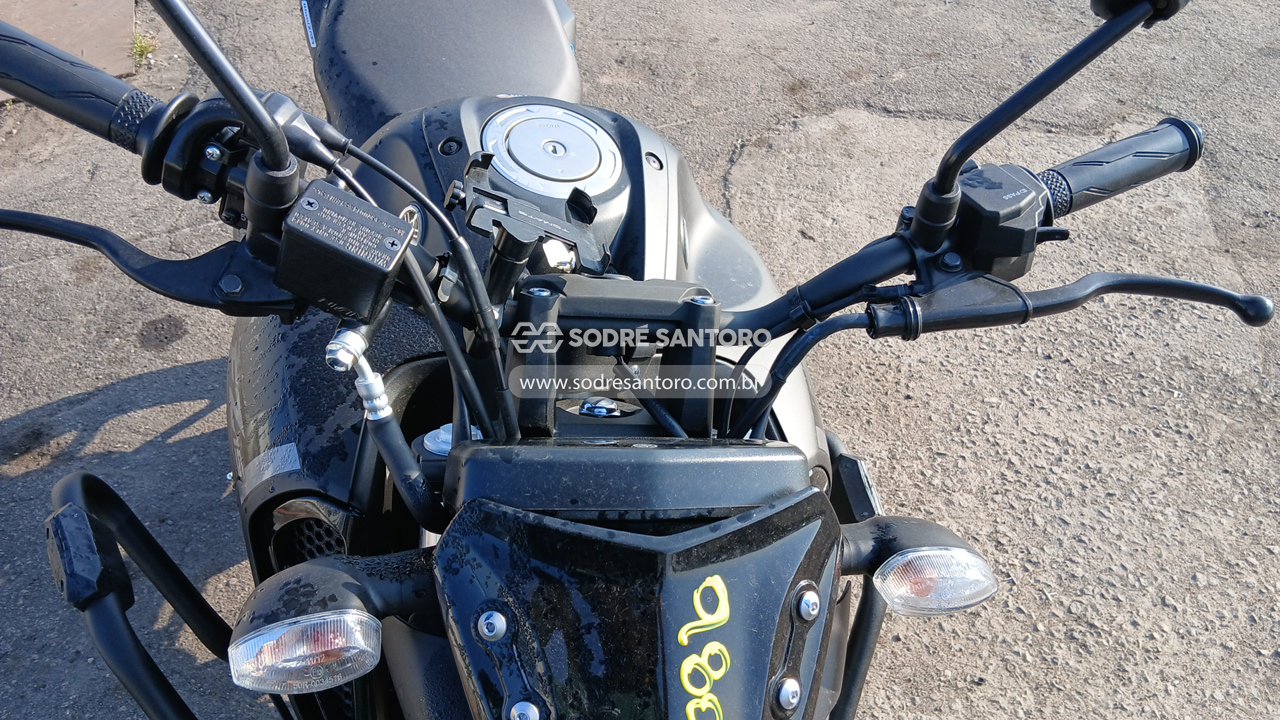 Foto 11 de 11: YAMAHA - FZ15 FAZER 2026/2026